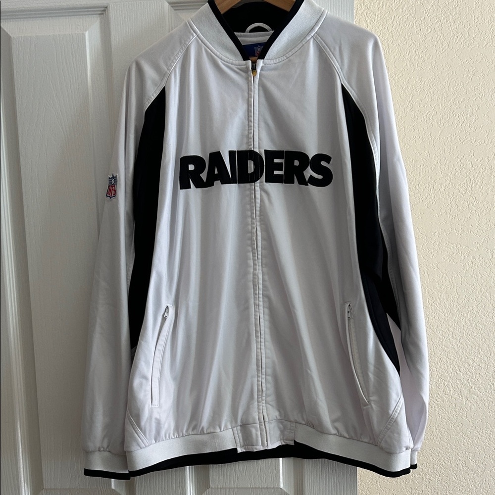 EUC - REEBOK NFL Raiders Team Apparel On Field Windbreaker